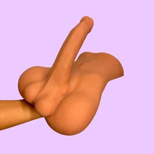 Dildo realista Busto de Adán con base tipo torso masculino, apoyado en el brazo - Edén