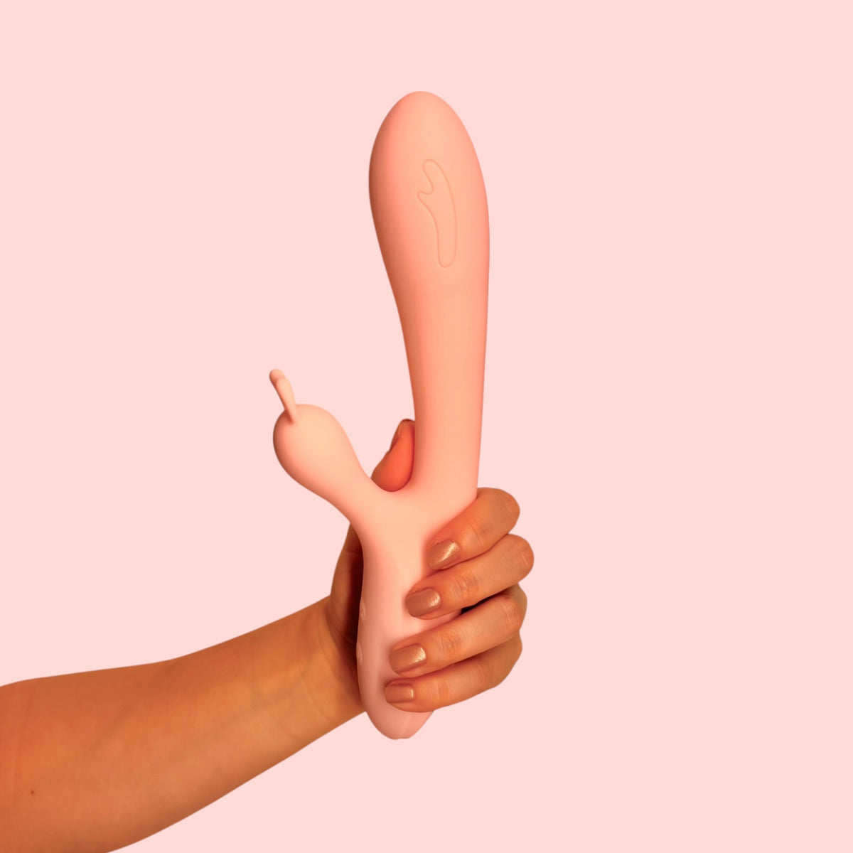 Vibrador Esencia de Lilith en vista lateral con detalle del brazo estimulador y base - Edén